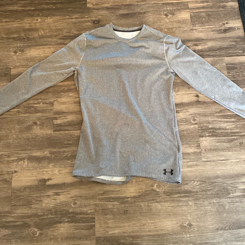 Under armour long sleeve size medium gray
